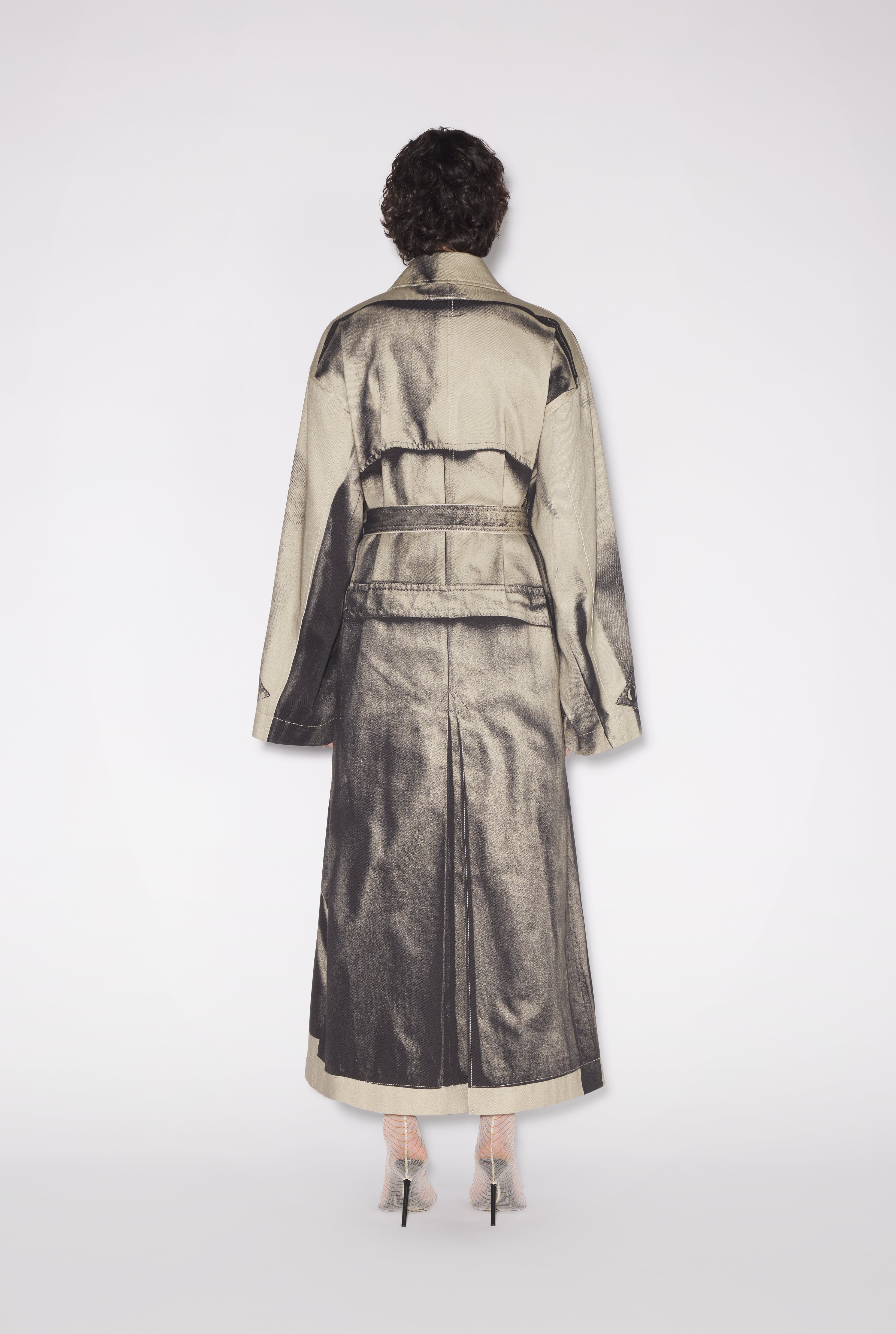THE TROMPE-L'ŒIL TRENCH COAT - 3