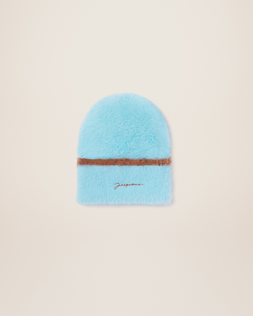 JACQUEMUS Le Bonnet Neve ロゴ ニット帽 ライトブルー JACQUEMUS Le Bonnet Neve ロゴ ニット帽 ライトブルー