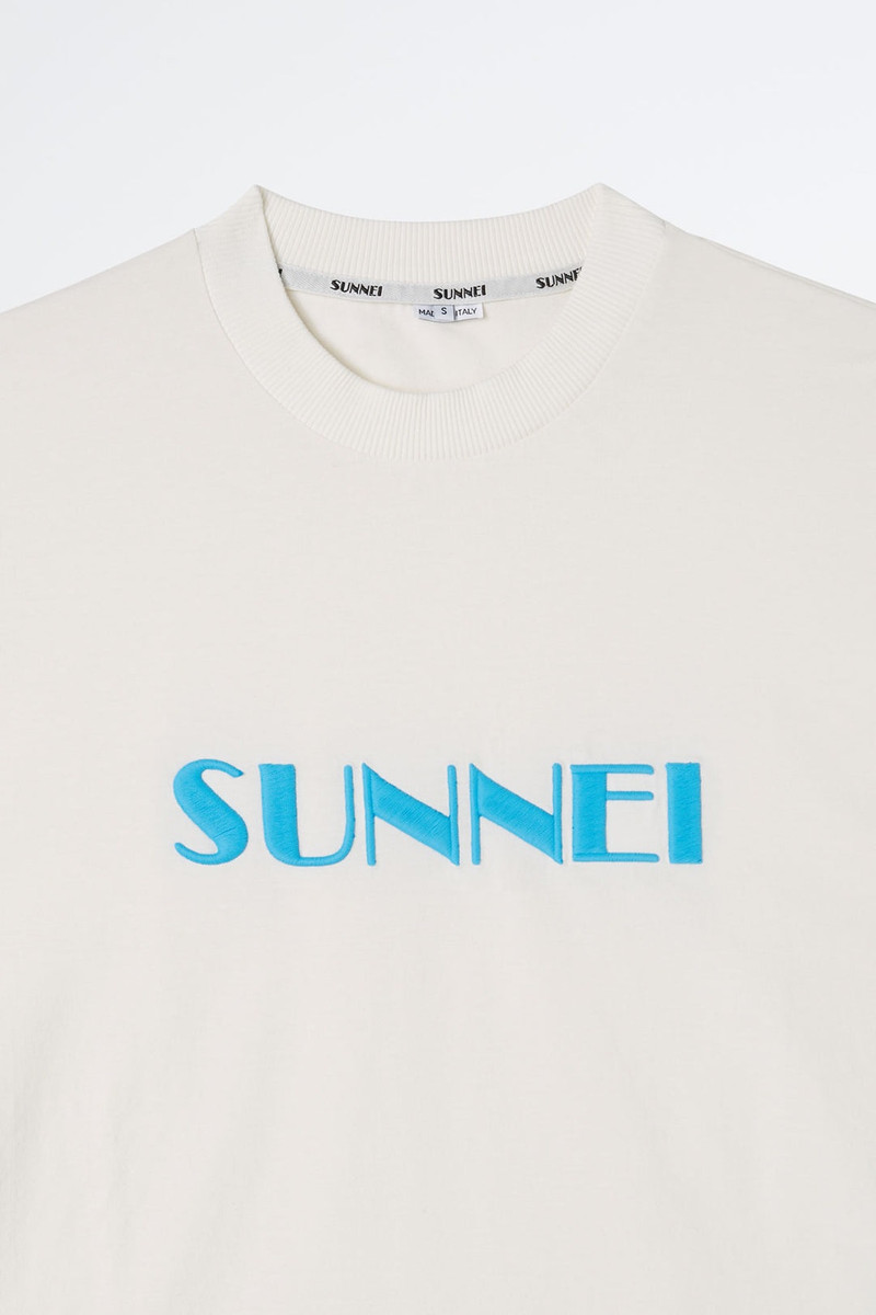 WHITE T-SHIRT WITH LIGHT BLUE EMBROIDERED LOGO 9