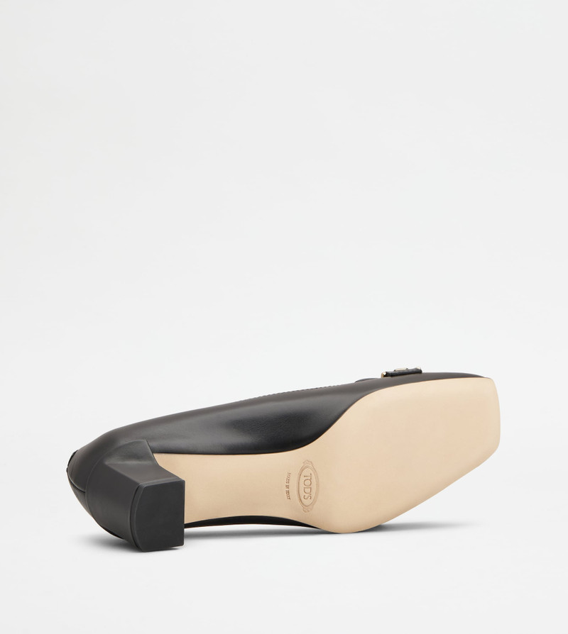 PUMPS IN LEATHER - BLACK 5
