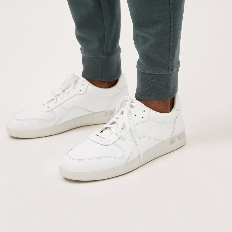 EVERLANE THE COURT SNEAKER outlook