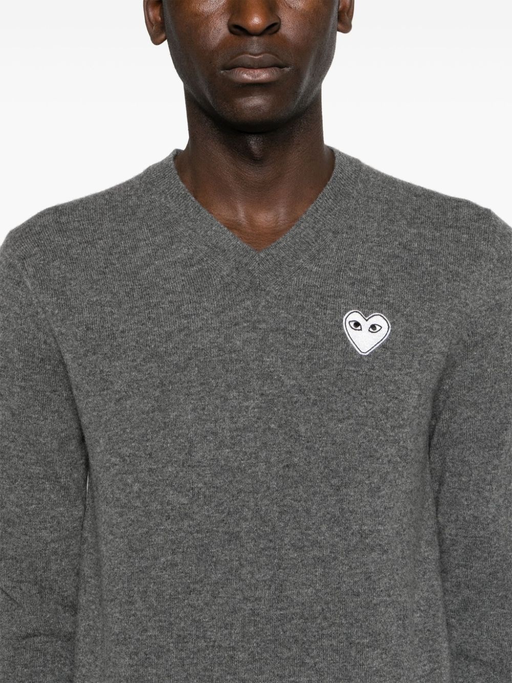 Heart-patch V-neck wool jumper - 6
