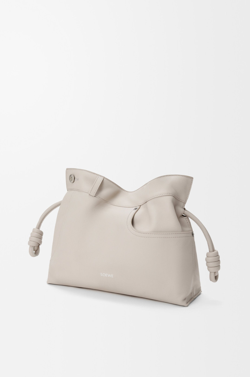 Panta medium Flamenco clutch in shiny calfskin 4
