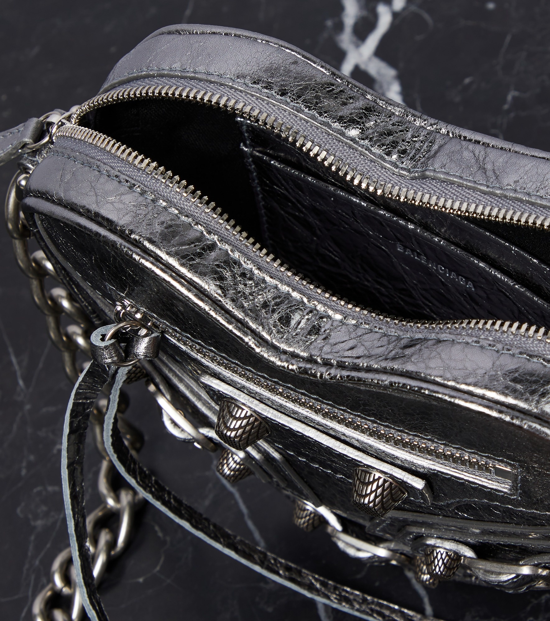 Le Cagole Heart Mini leather crossbody bag - 3