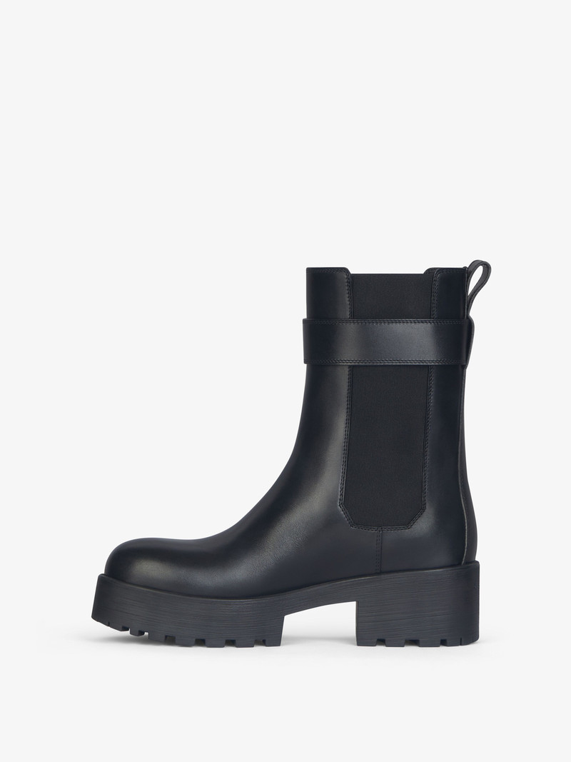 Givenchy VOYOU CHELSEA BOOTS IN LEATHER outlook