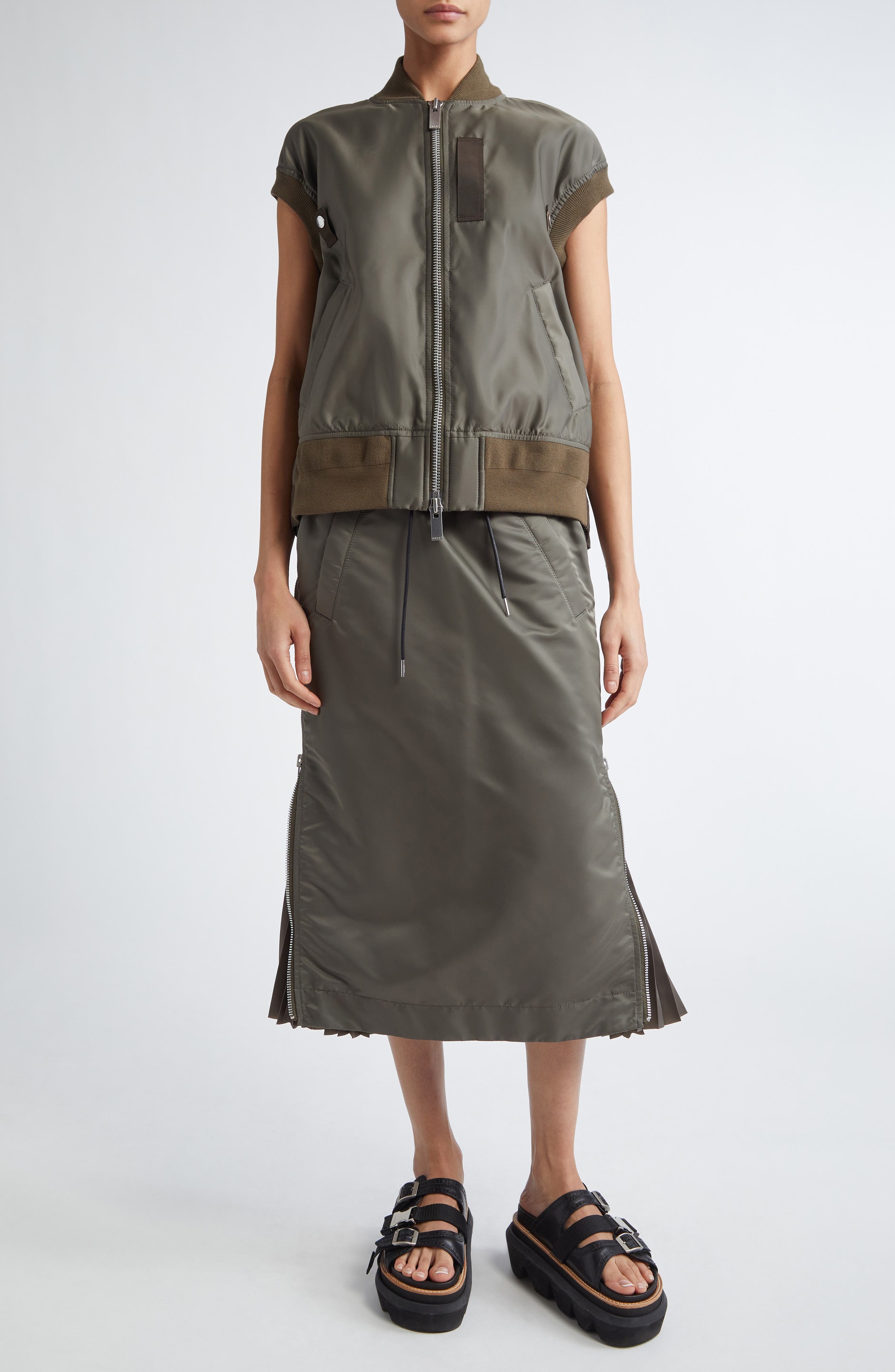 Sacai Insulated Nylon Twill Midi Skirt in Taupe at Nordstrom - 2