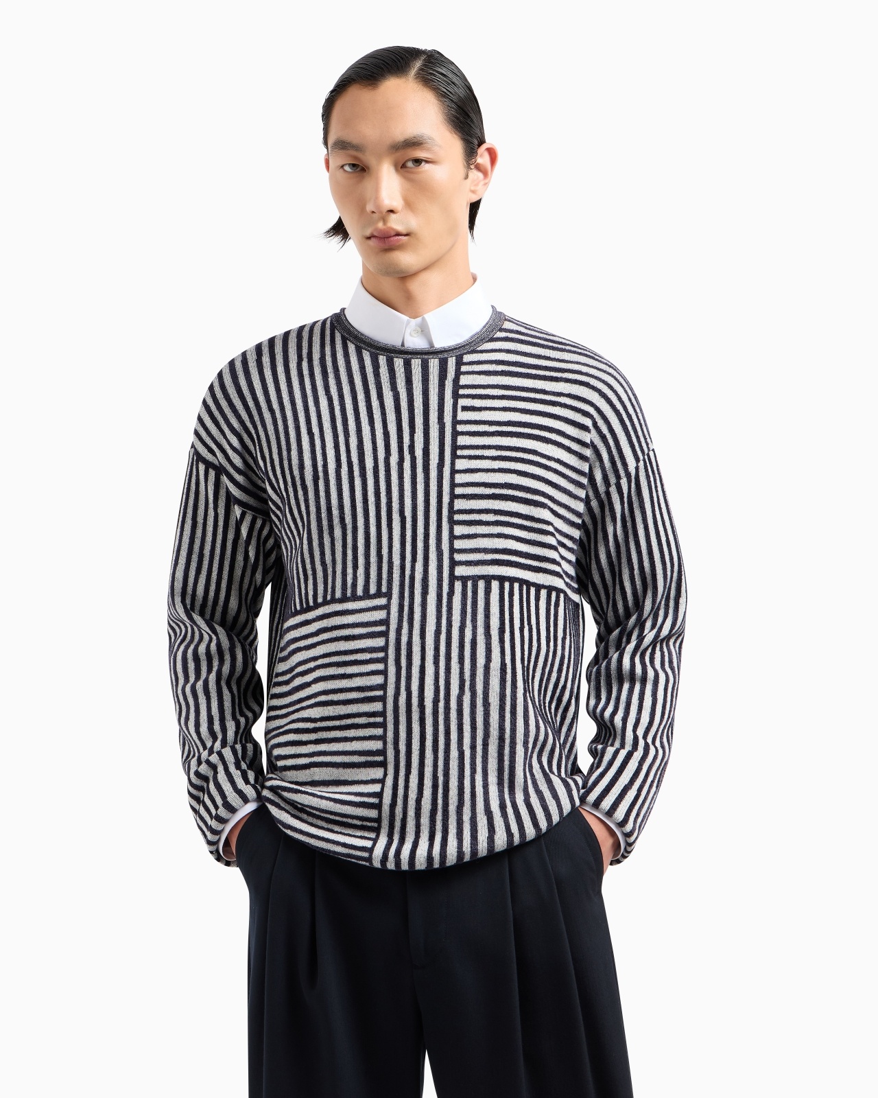 CREW-NECK JUMPER IN A VISCOSE AND COTTON JACQUARD - 2