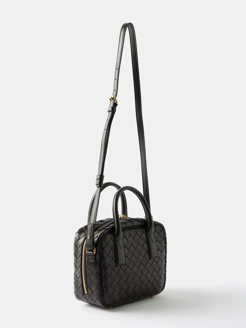 ショルダーバッグ・ポシェット Bottega Veneta Hop Intrecciato Suede Shoulder Bag bag_69ffe8f4-4dcb-4a24-91cd-