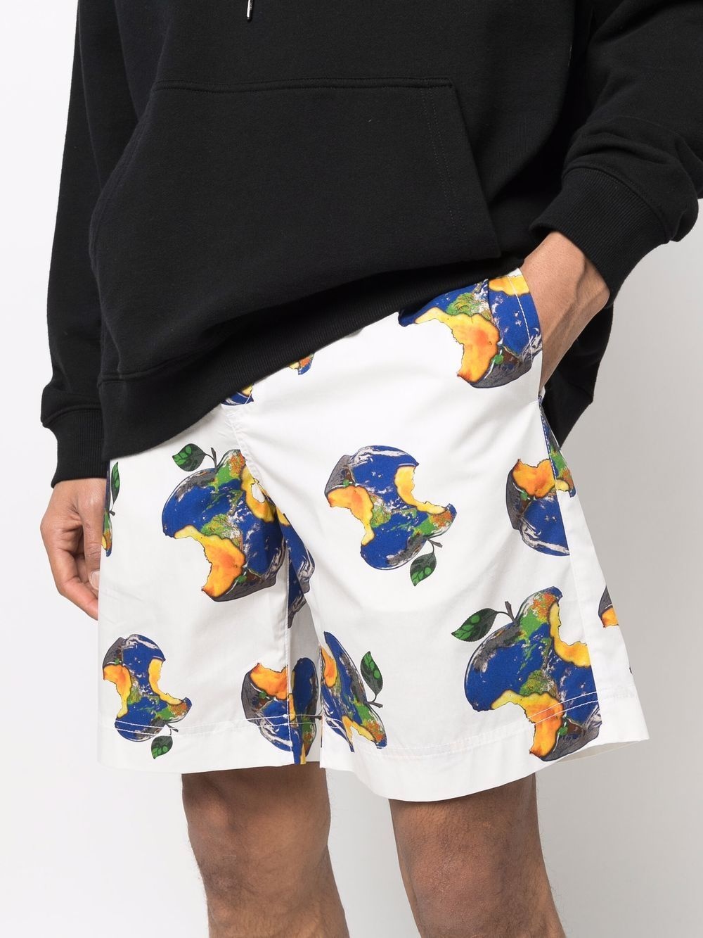 apple-print shorts - 5