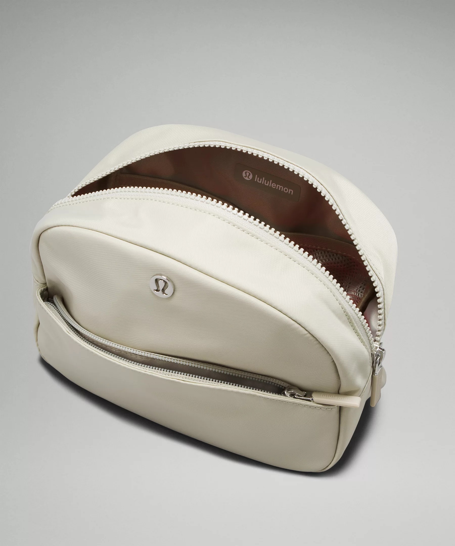 City Essentials Pouch 2L - 4