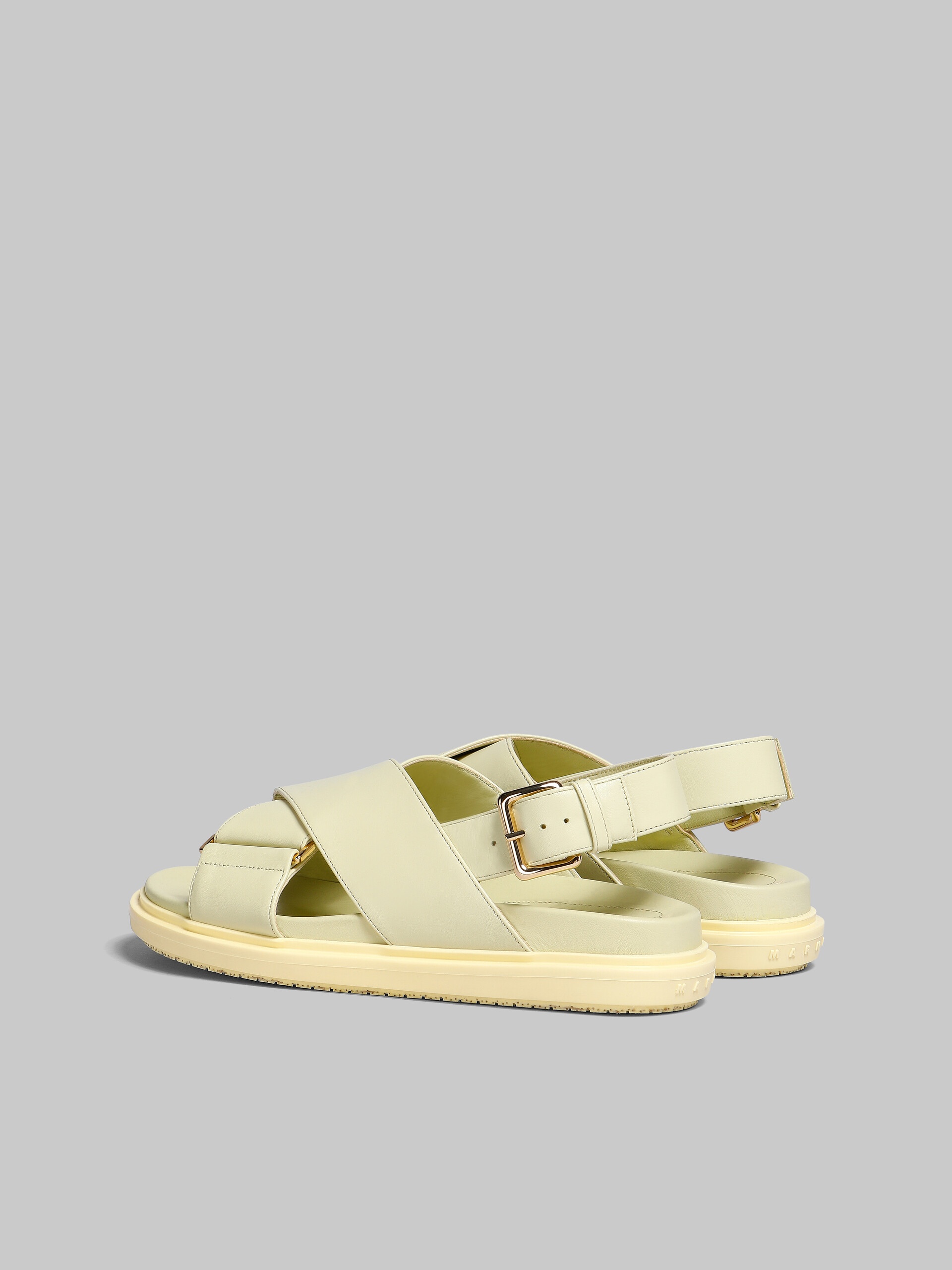 LIGHT YELLOW LEATHER FUSSBETT - 3