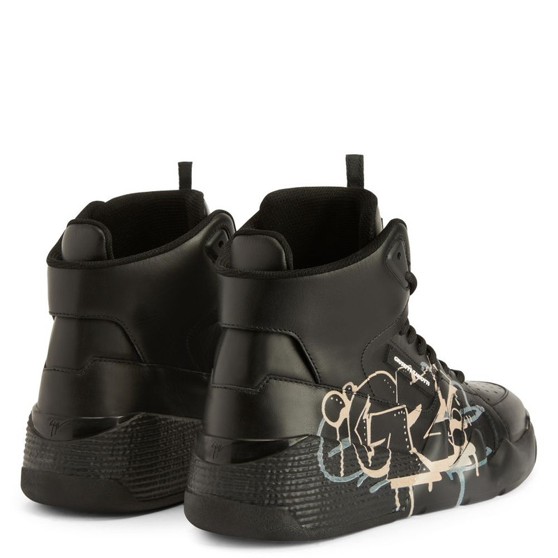Giuseppe Zanotti Talon outlook