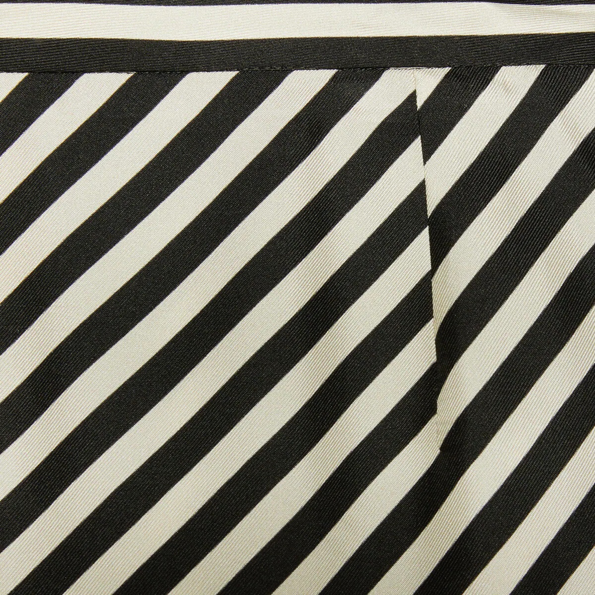 Diagonal print silk skirt - 6