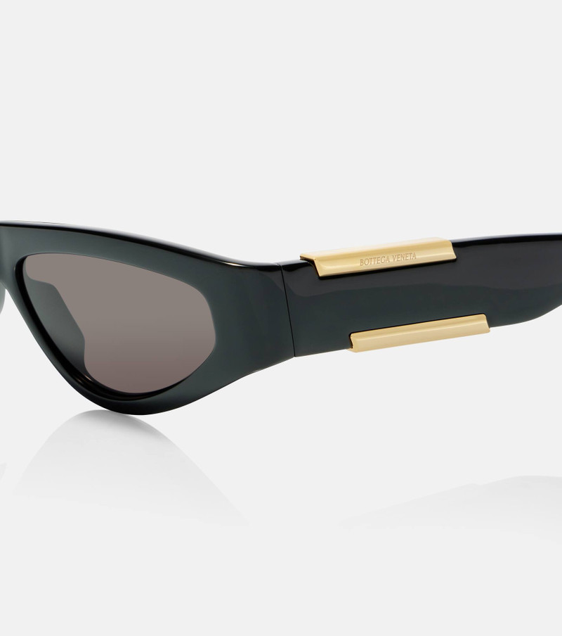 Bottega Veneta Dash cat-eye sunglasses outlook