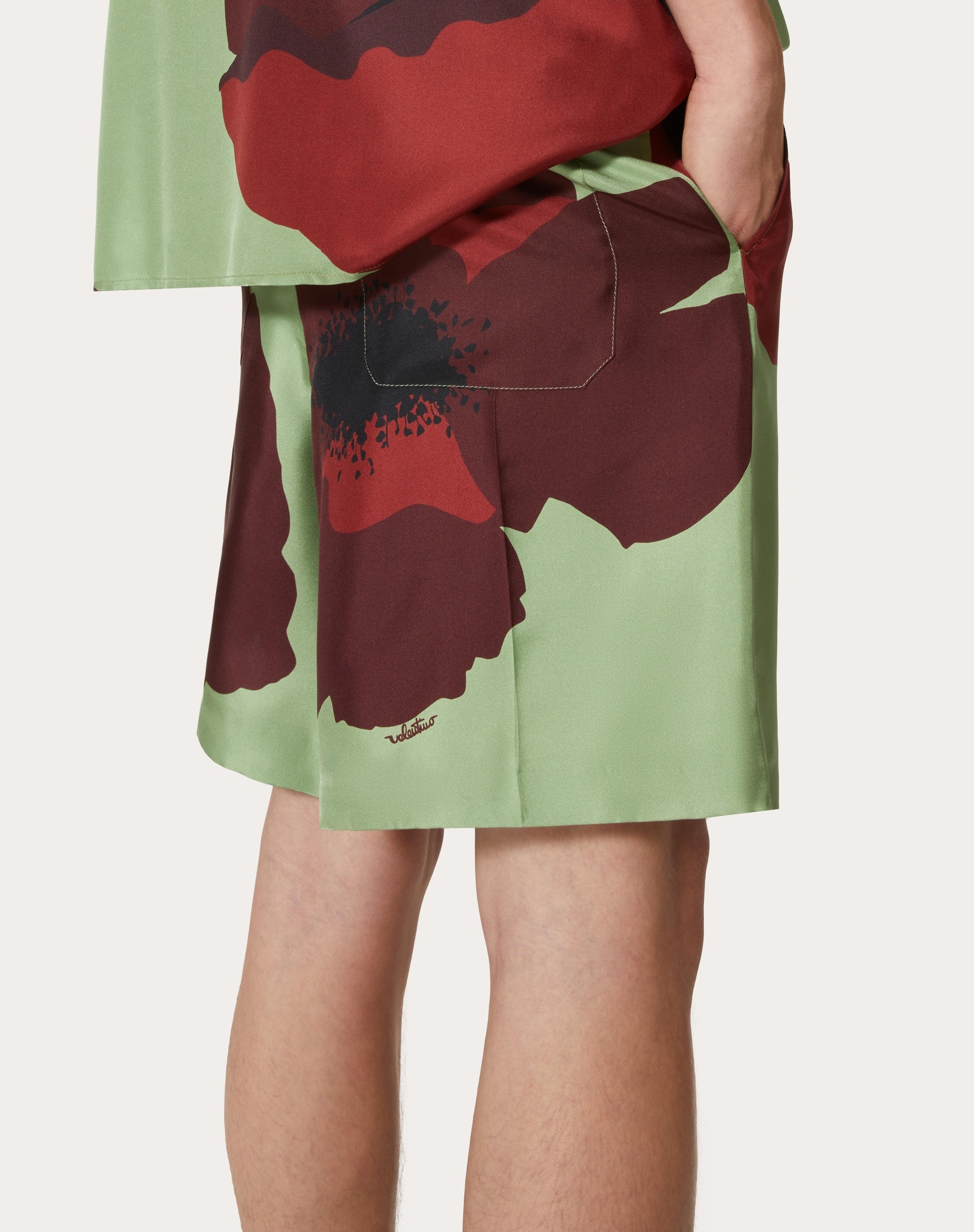 SILK TWILL BERMUDA SHORTS WITH VALENTINO FLOWER PORTRAIT PRINT - 5