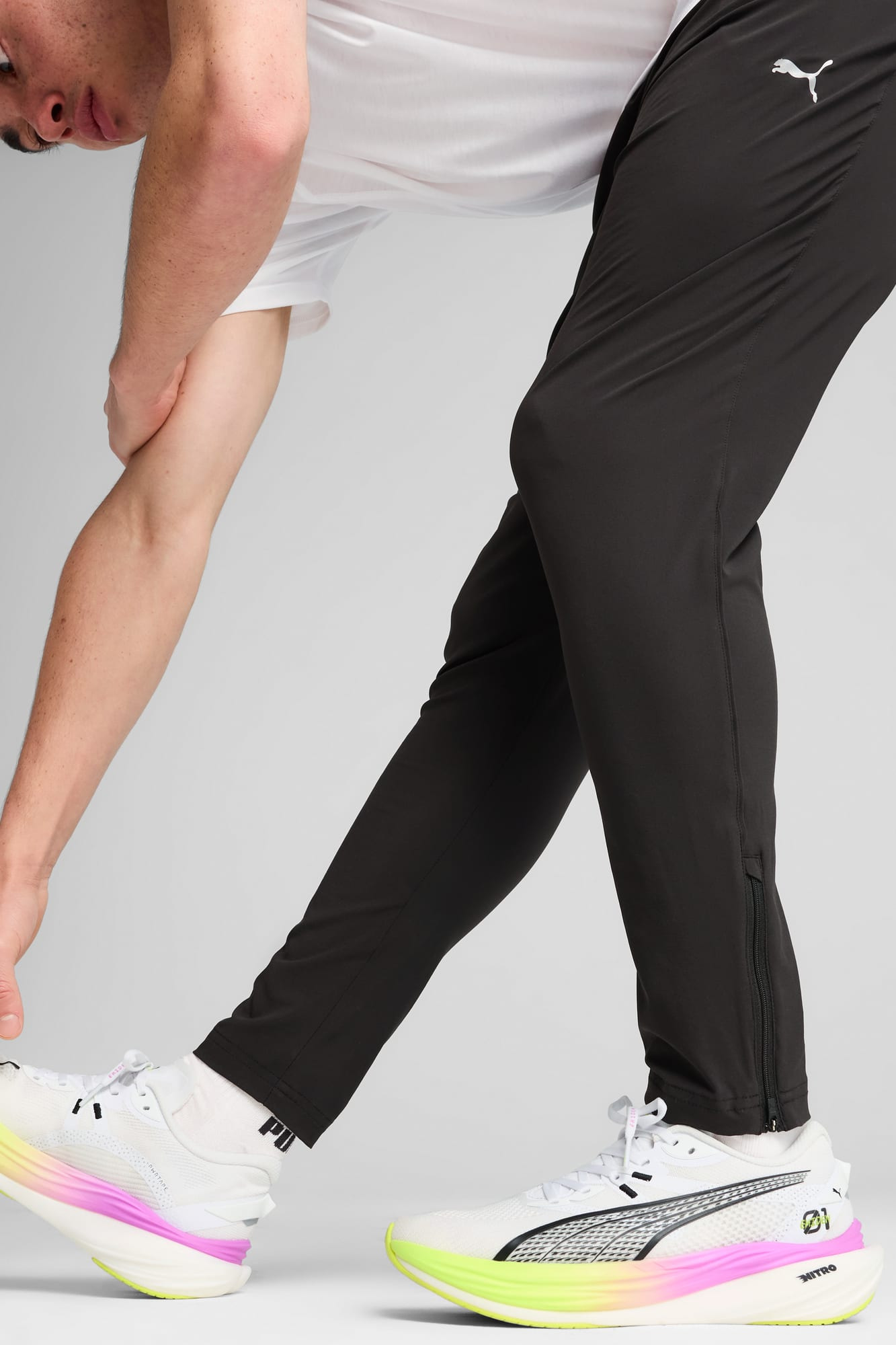 RUN VELOCITY TAPERED PANT Men - 4