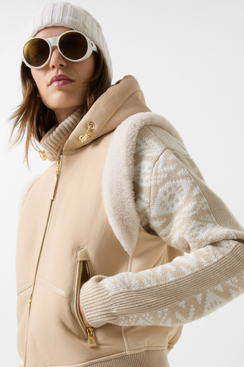 Fine lambskin vest in Sand 6