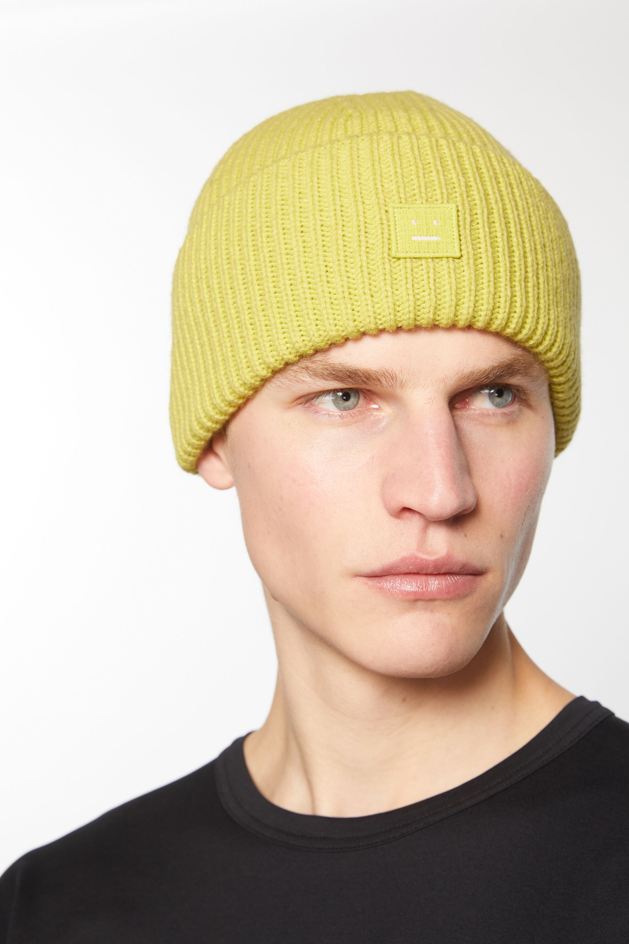 Small face logo beanie - Dusty yellow - 2