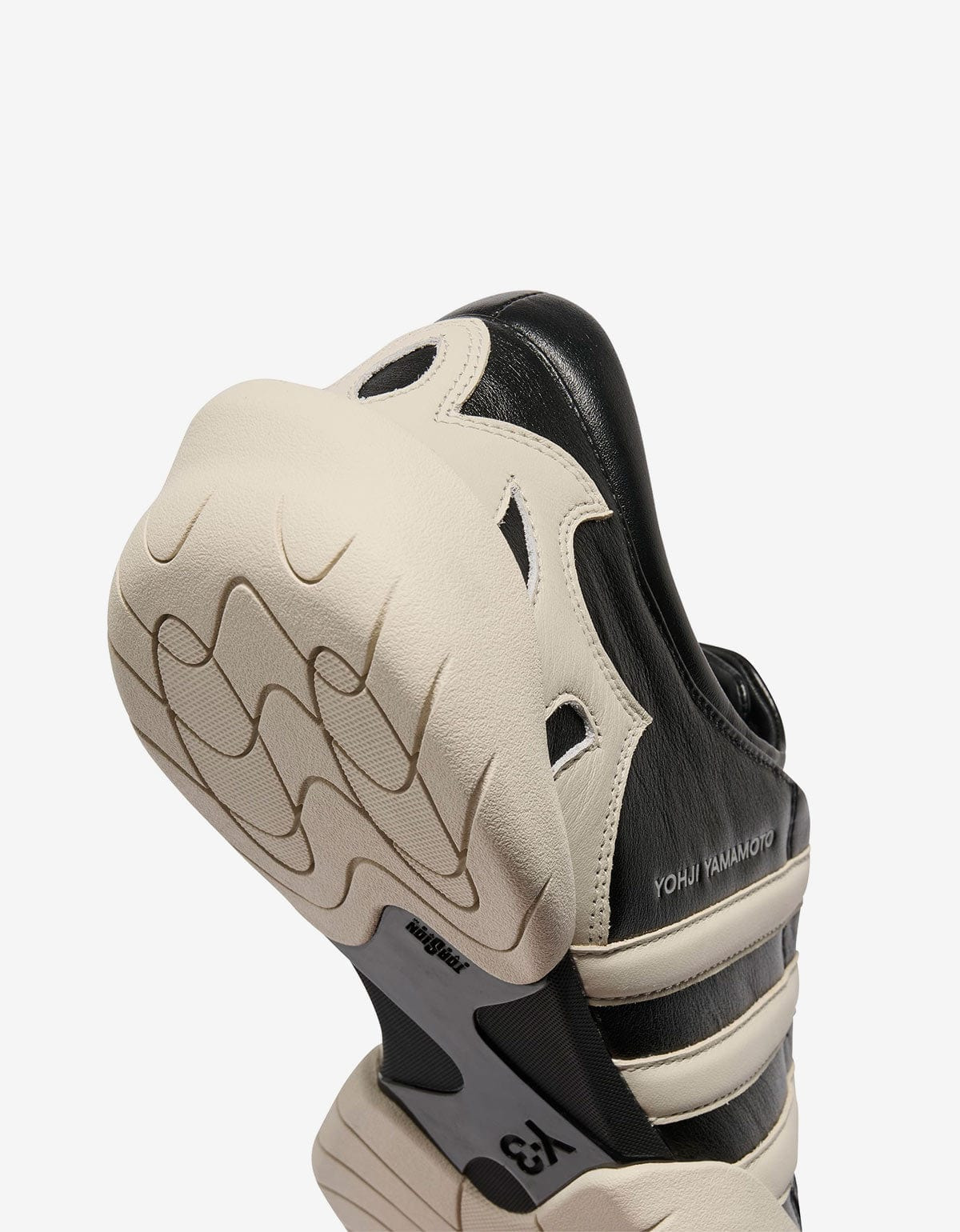 Y-3 Black Regu 2002 Trainers - 9