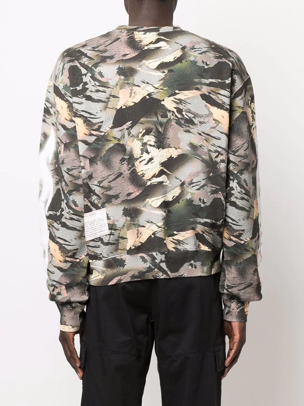 camo-print logo-patch sweatshirt - 4