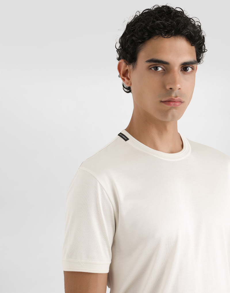 Short-sleeved silk t-shirt 4