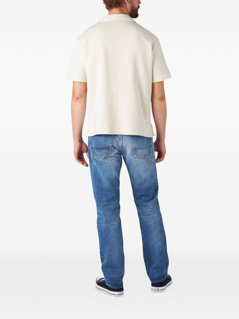 Grand V-neck pocket T-shirt 3