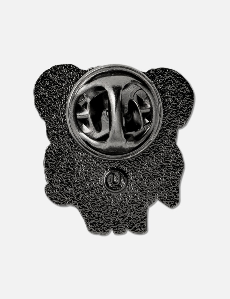 UNDERCOVER UC1F4X09-6 DOOMS DAY BEAR METAL PIN outlook