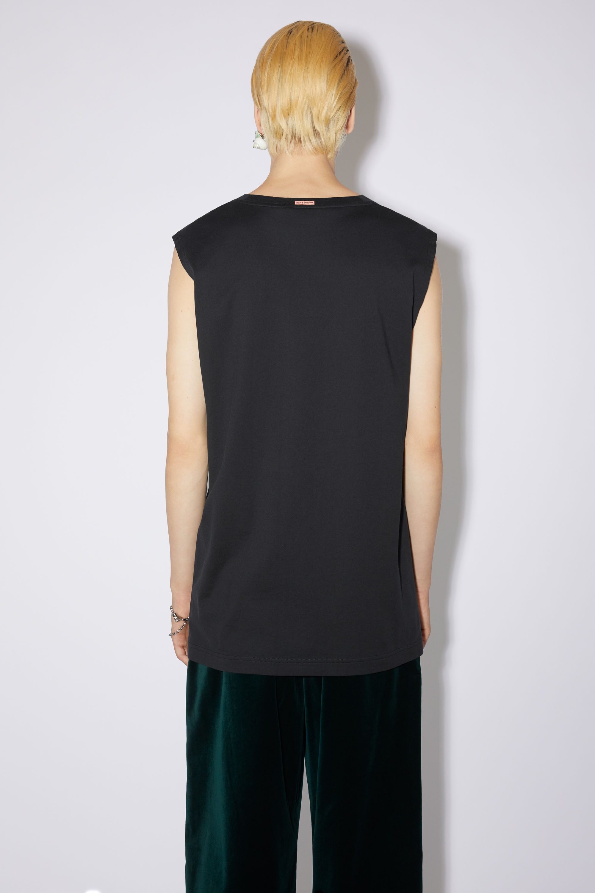 Sleeveless t-shirt - Black - 3