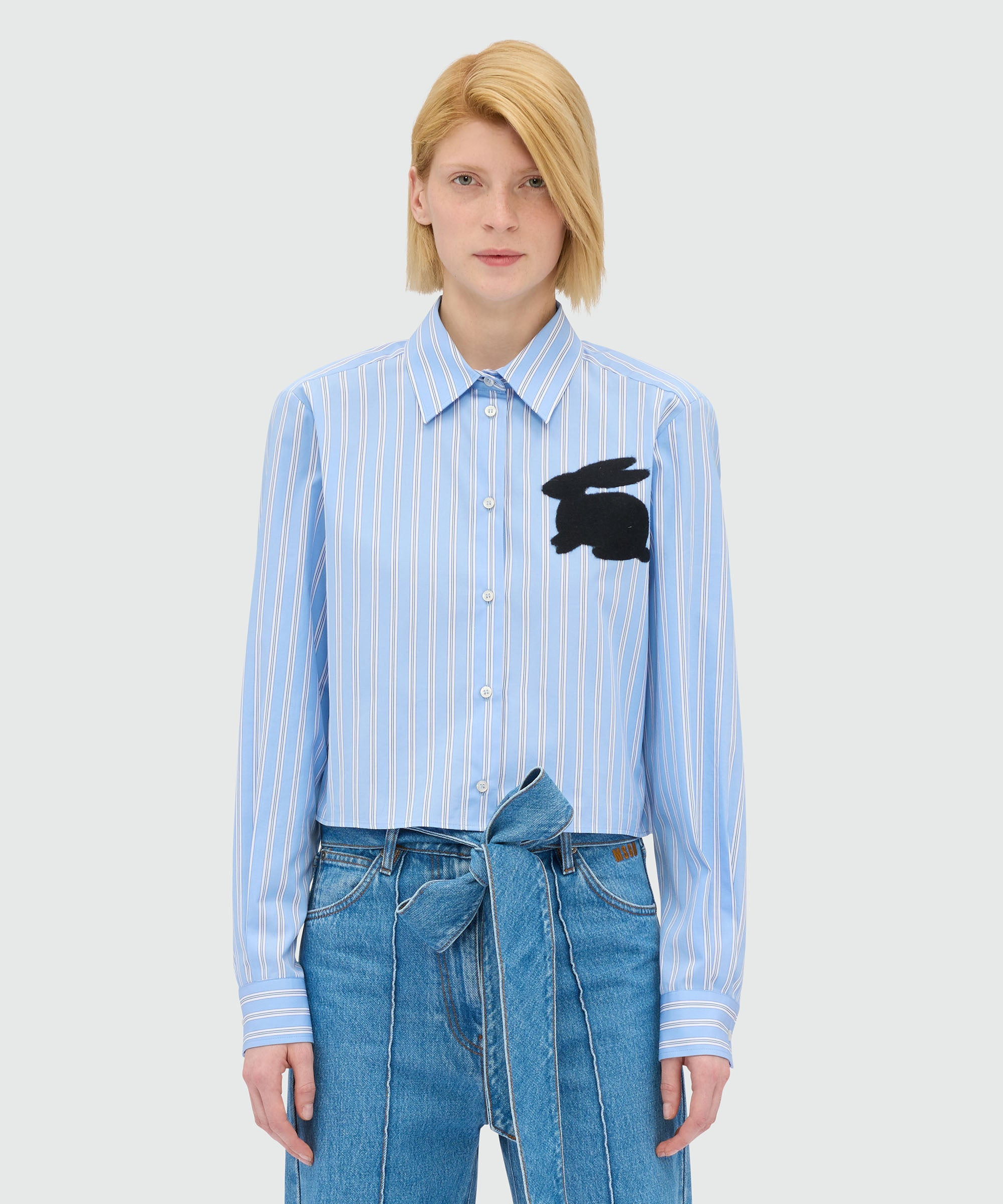 Light blue cropped poplin shirt with "Bunny" patch - 2