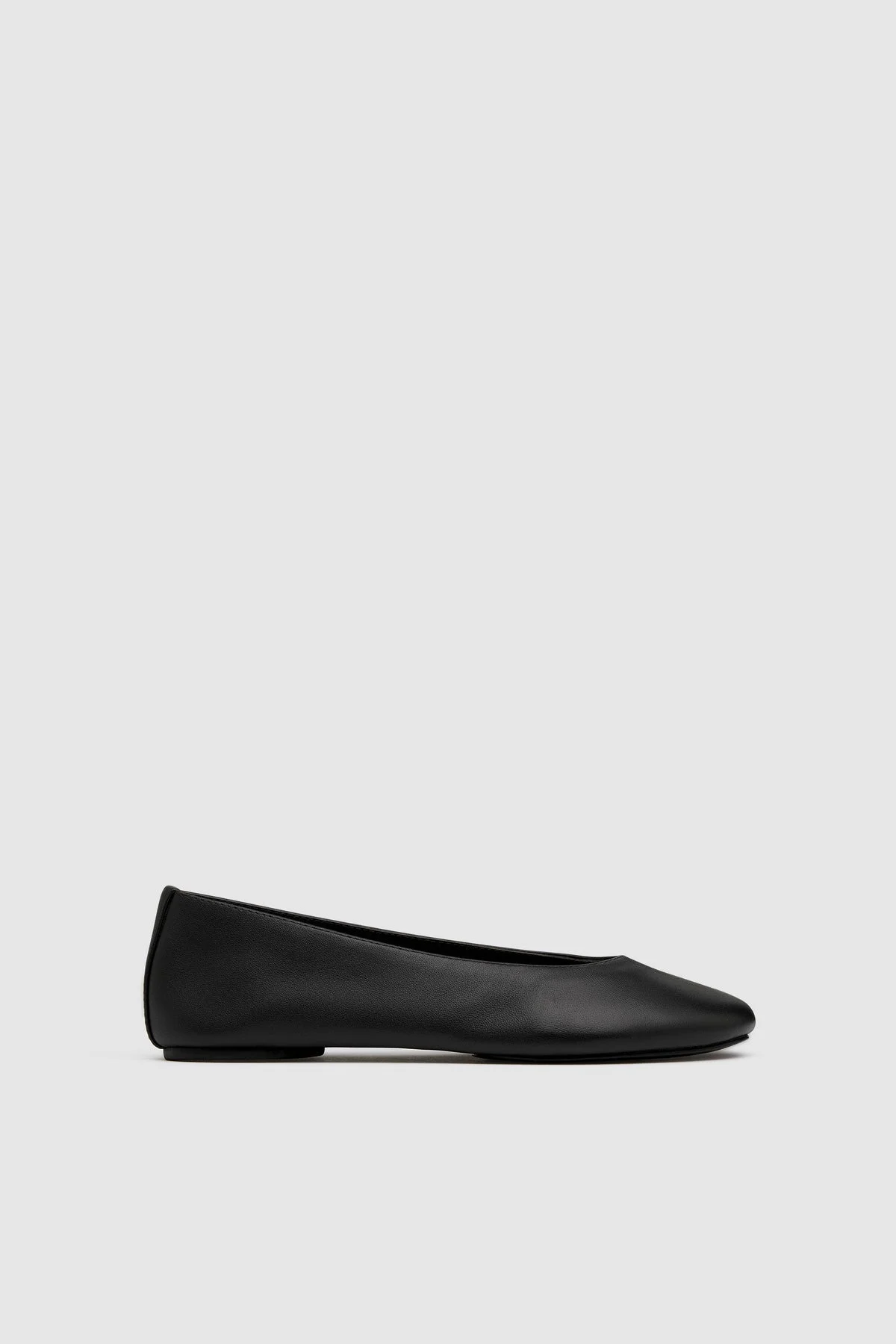 Low Scoop Ballet Flat - Black - 1