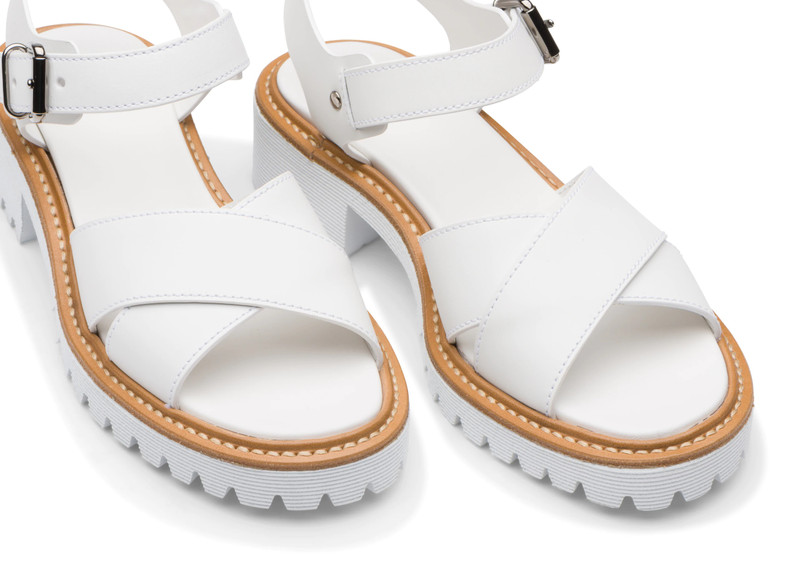 Gaia
Monteria Calf Lightweight Sandal White 4