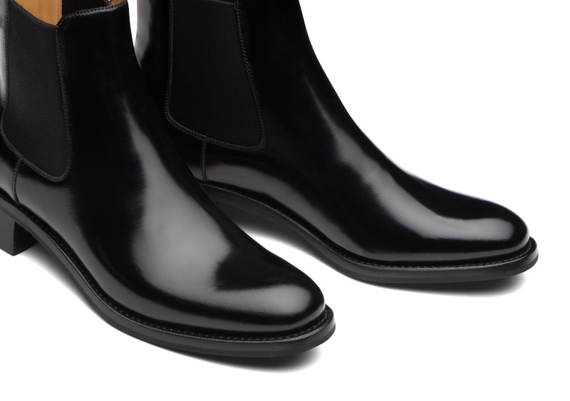Monmouth 40 Polished Fumè Chelsea Boot Black 4