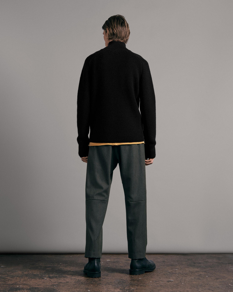 Andrew Merino Rib Sweater
Classic Fit Sweater 5