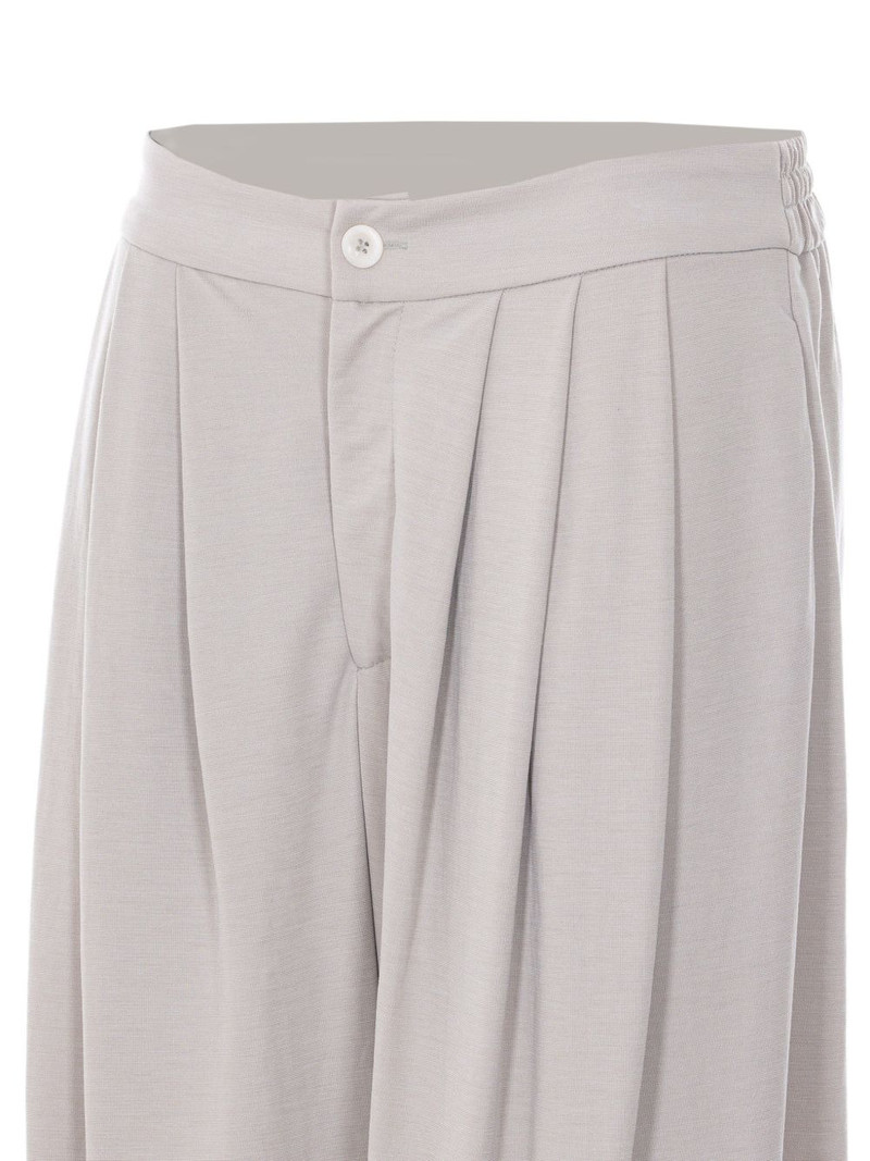 button-closure trousers 3