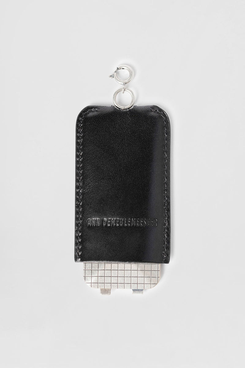 Mona Make-Up Mirror Charm 1