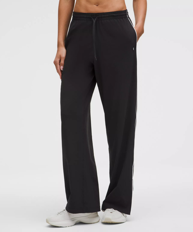 lululemon Court Rival Mid-Rise Wide-Leg Track Pant *Regular outlook