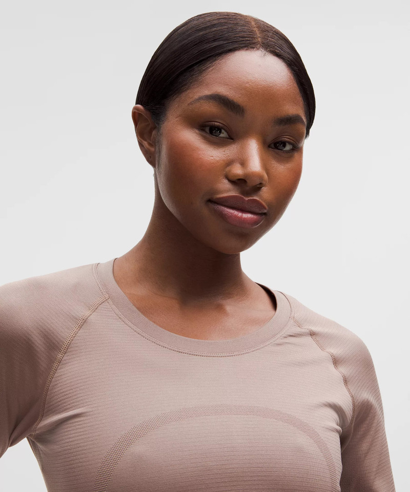 Swiftly Tech Long-Sleeve Shirt 2.0 *Waist Length 4