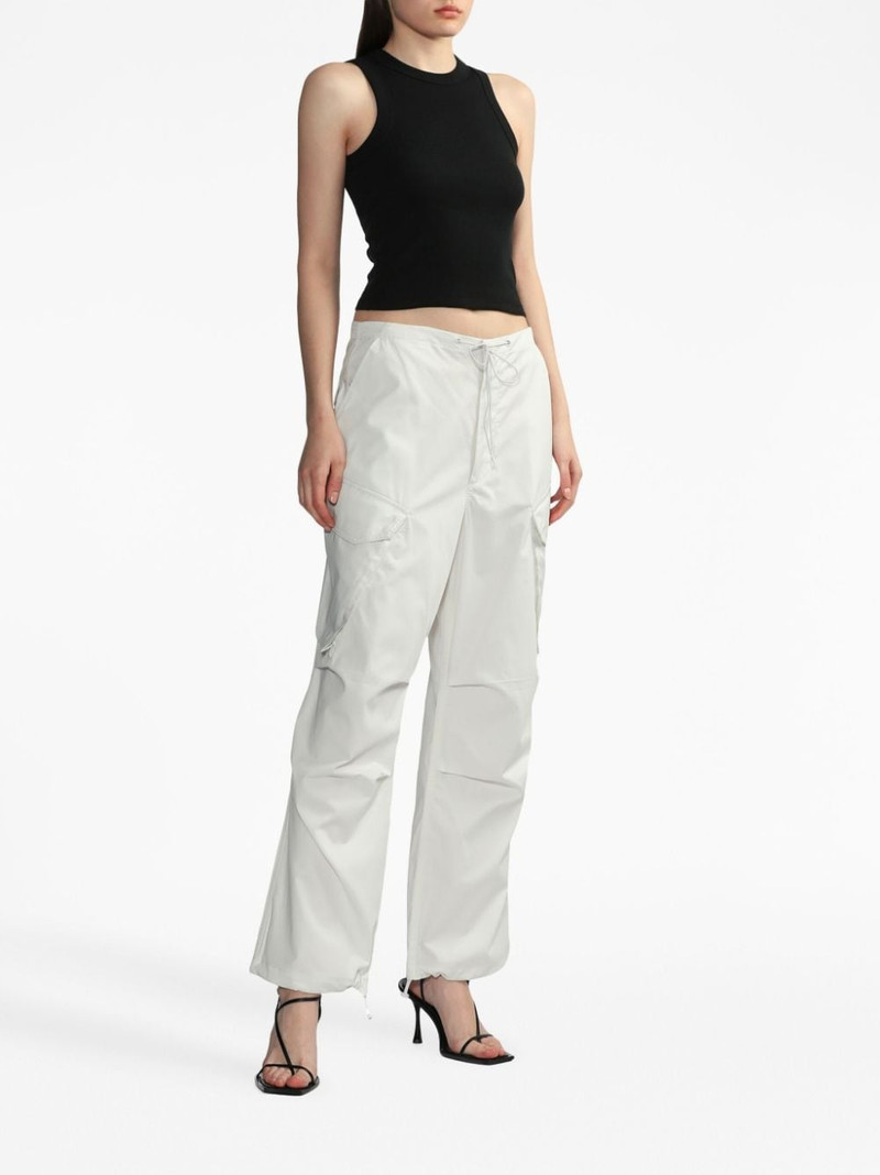 LVIR cut-out crop top outlook