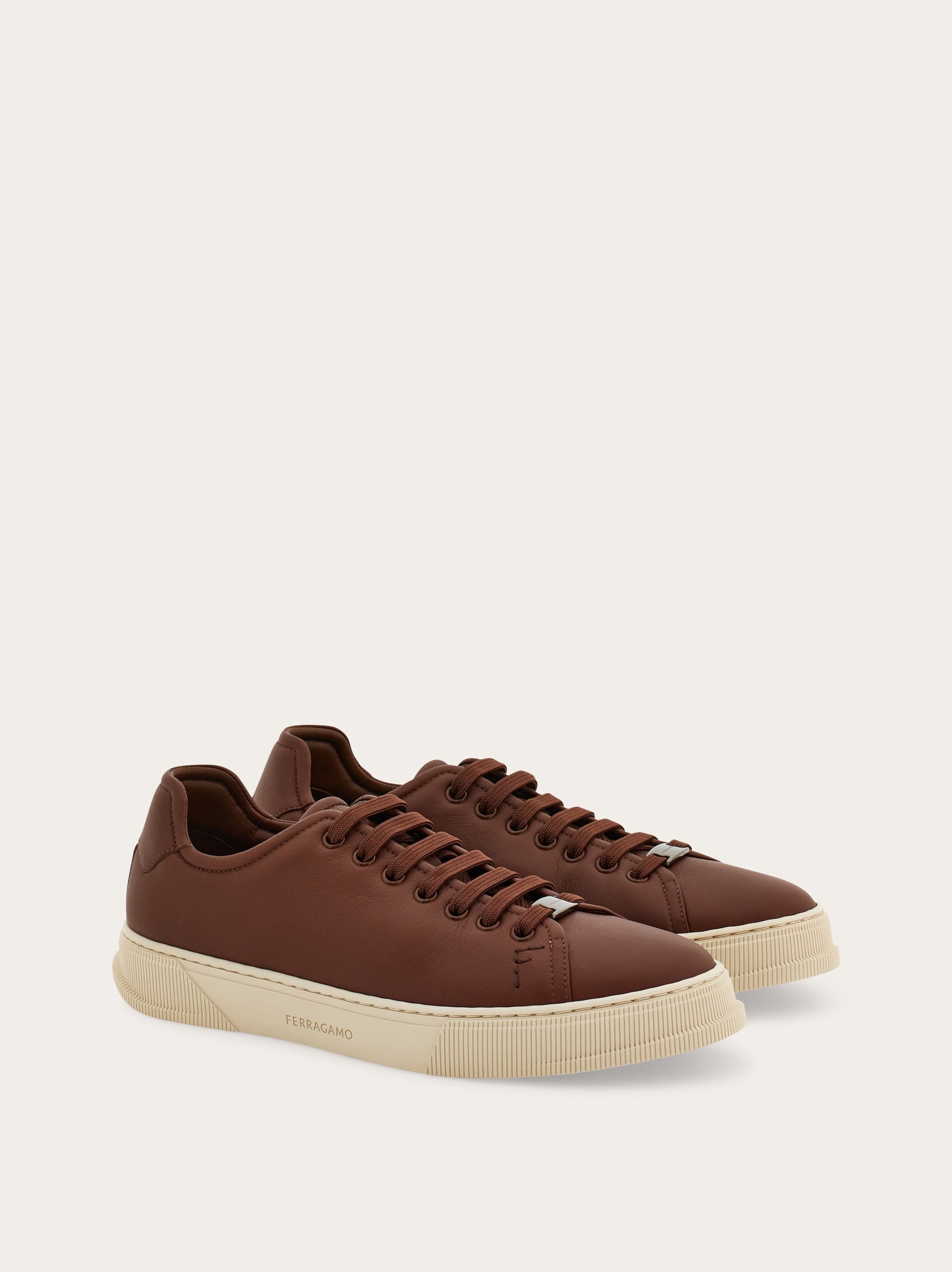 Low top sneaker - 4