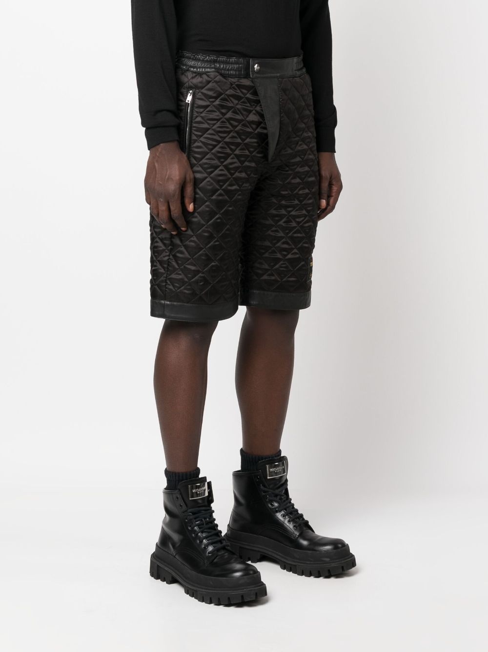 logo-patch diamond-quilted shorts - 3