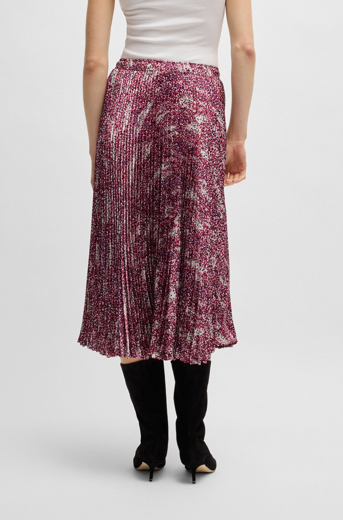 MIDI-LENGTH SKIRT IN PRINTED PLISSÉ SATIN - 4