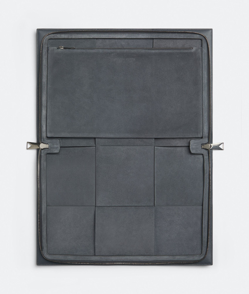 Bottega Veneta arco outlook