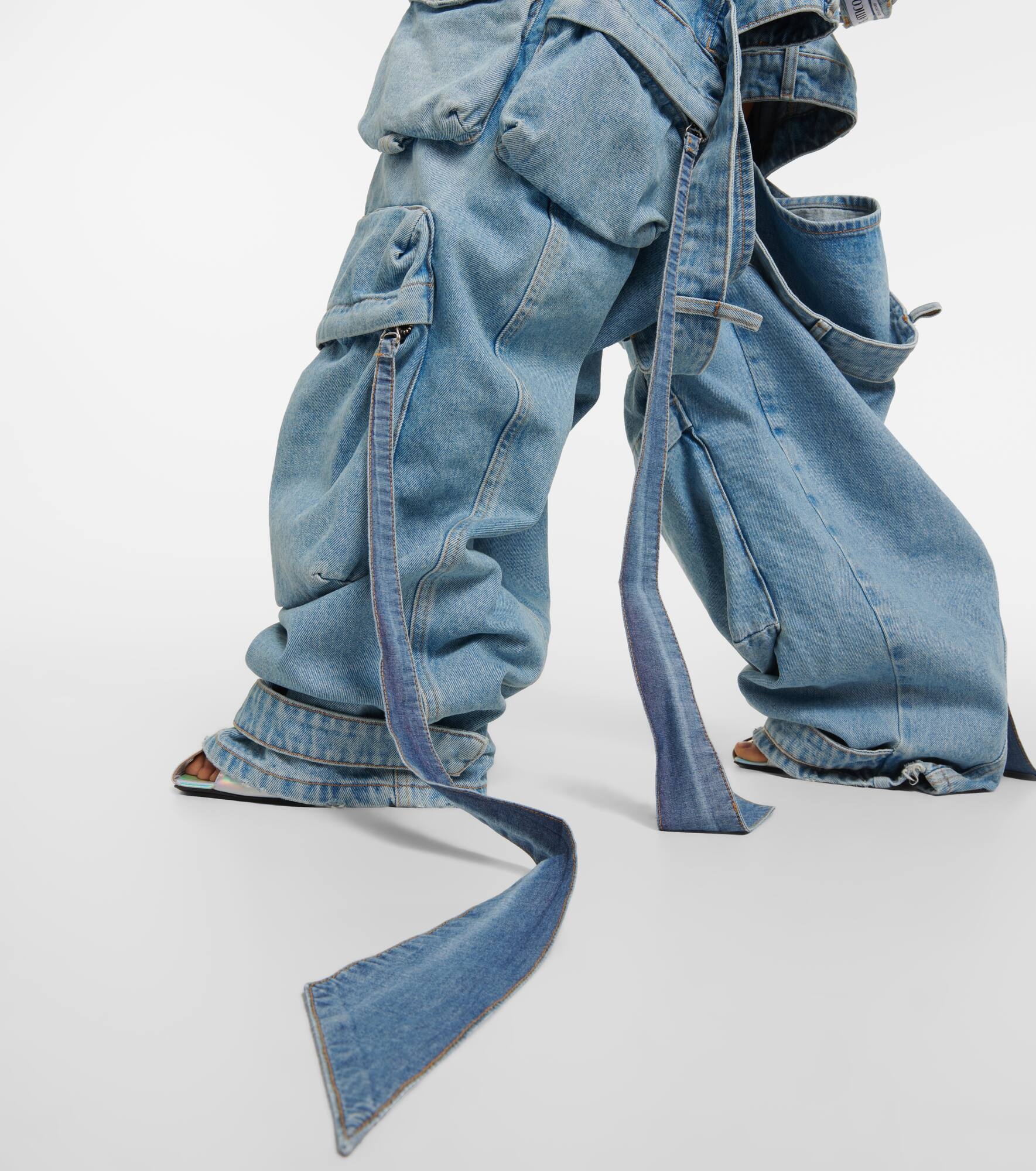 Cutout cargo jeans - 5