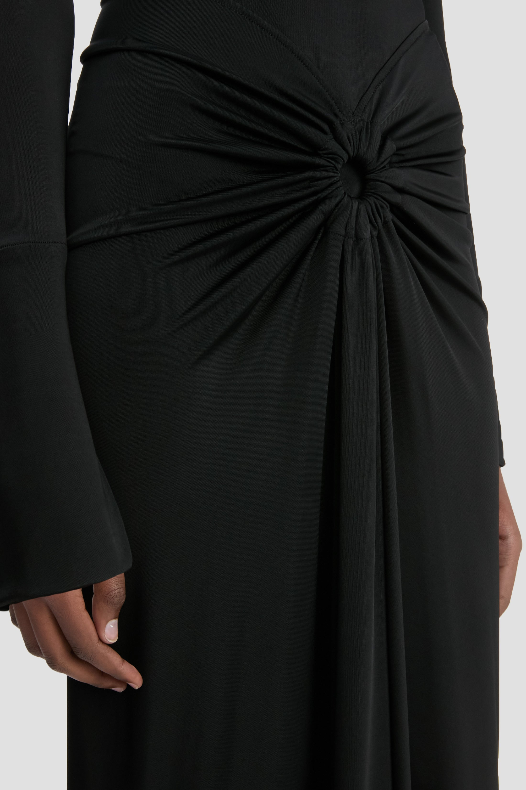 Long Sleeve Gathered Midi Dress In Black - 4