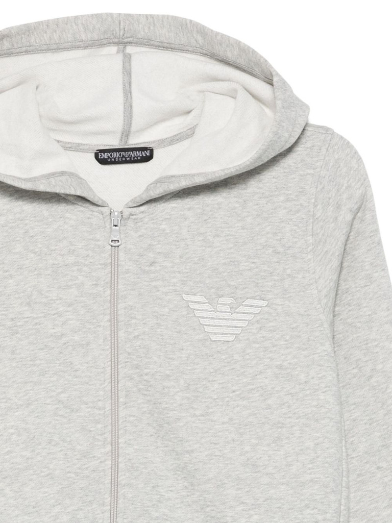 zip-up hoodie 3