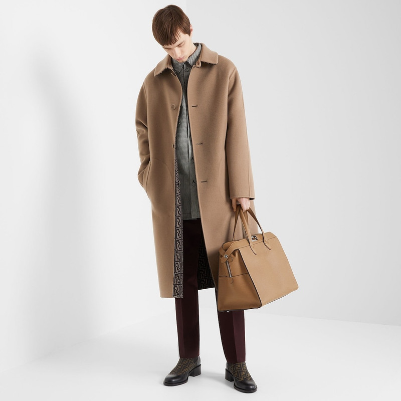 Iconic Peekaboo ISeeU Forty8 bag made of beige Cuoio Romano leather. Roomy compartment with double-s 7