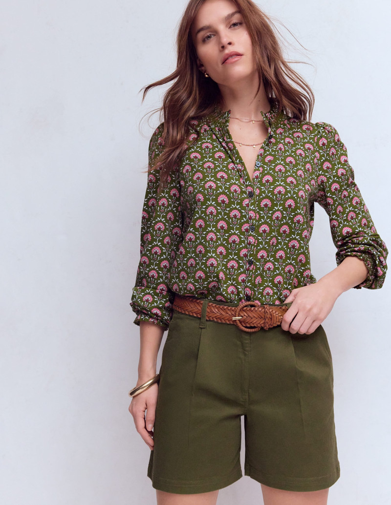 BODEN Chino Shorts-Woodland Green outlook