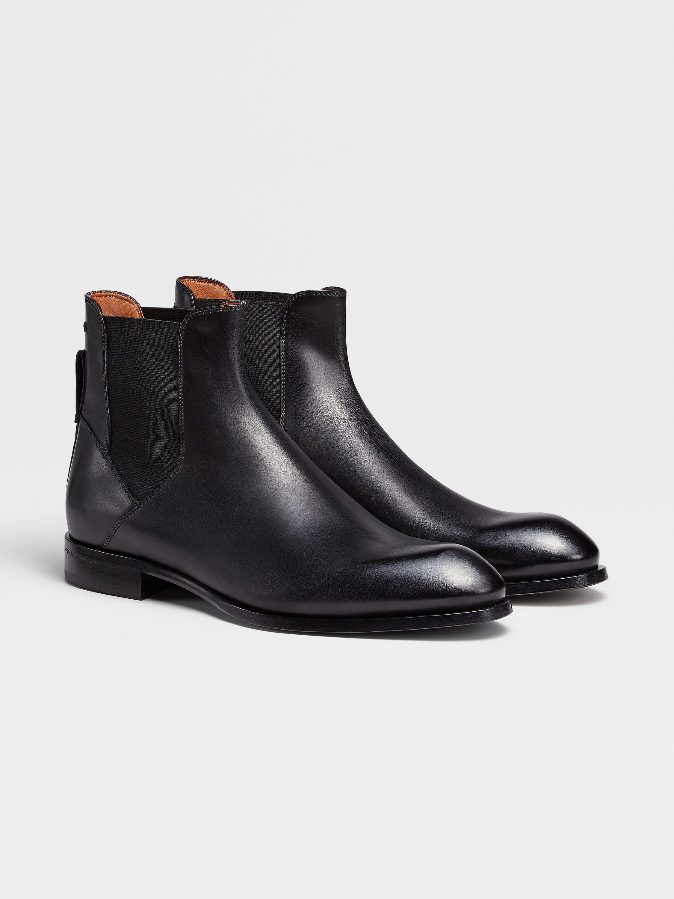 BLACK HAND-BUFFED LEATHER VIENNA BLAKE CHELSEA BOOTS - 3