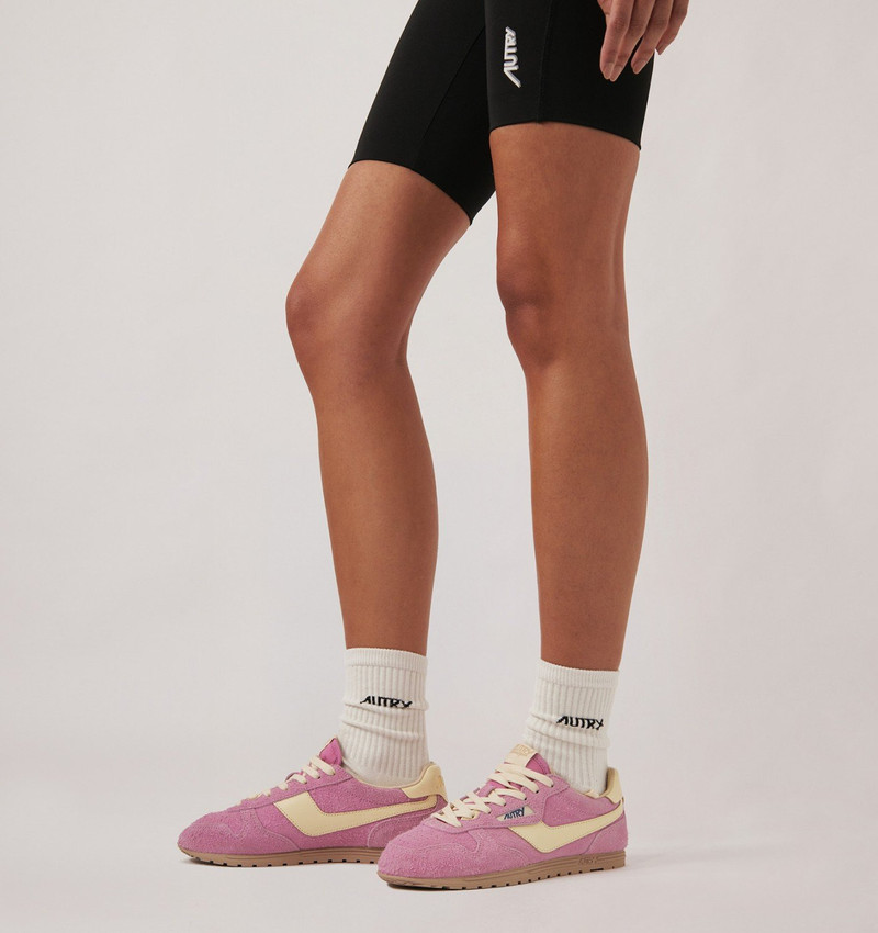 AUTRY WINDSPIN SNEAKERS IN ROSE POMPADUR AND RUTABAGA SUEDE AND LEATHER outlook