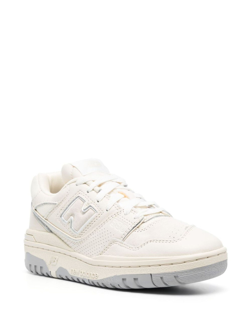 550 low-top sneakers 2
